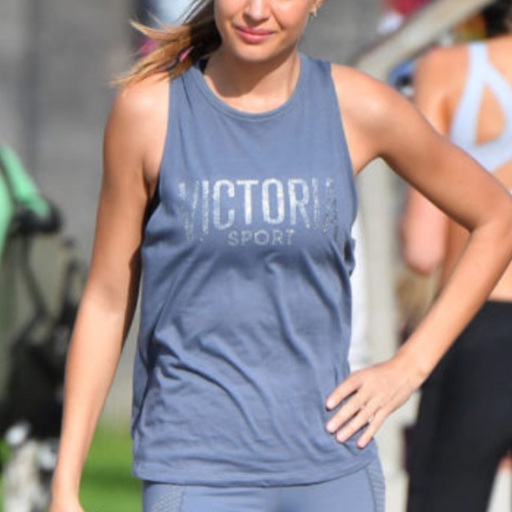 VS Sport Grey Tank Top Open Back Sparkle Logo Athletic Tank NWOT XS